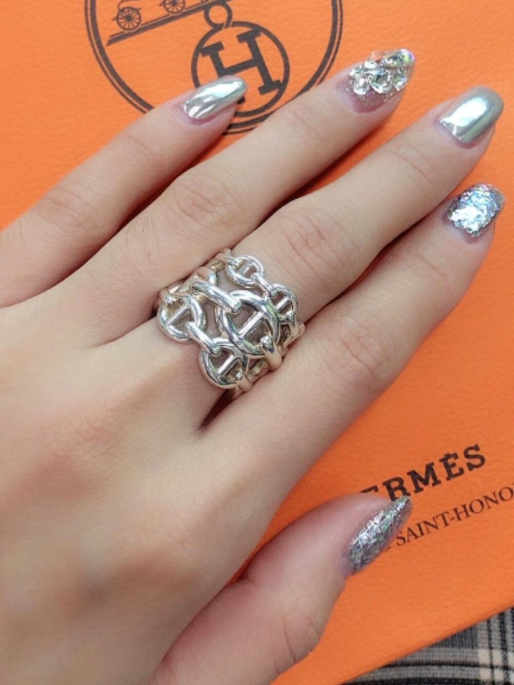Hermes ring